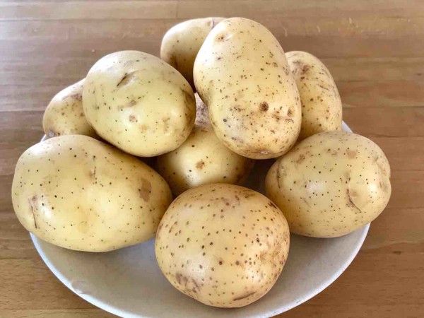 羊肉燉包菜的做法-咸鮮味煮菜譜-易網健康養生網 羊肉燉包菜的做法-咸鮮味煮菜譜