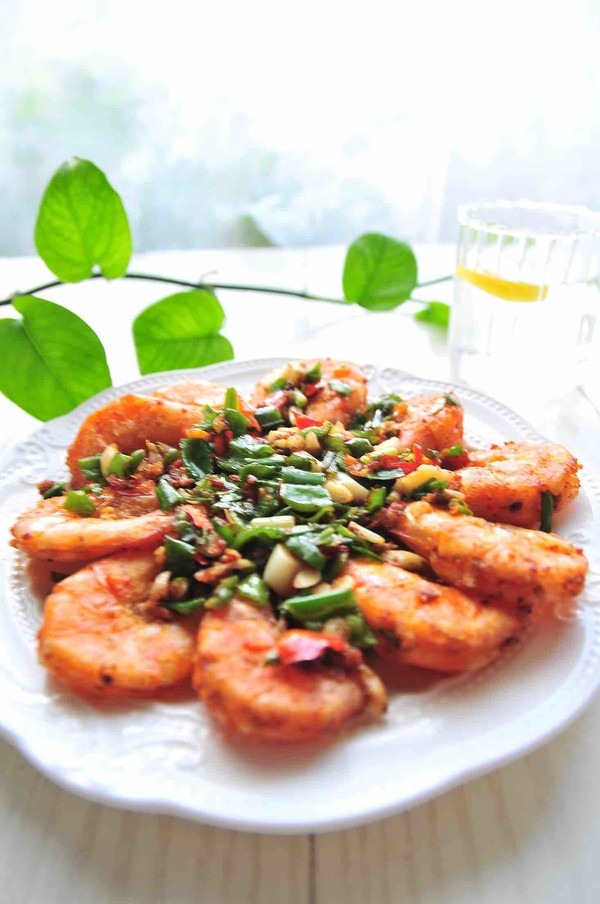 椒鹽蝦的做法-家常味煎菜譜-易網健康養生網 椒鹽蝦的做法-家常味煎菜譜