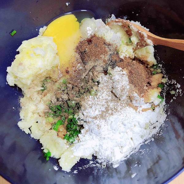 天婦羅土豆蝦球的做法-咸鮮味炸菜譜-易網健康養生網 天婦羅土豆蝦球的做法-咸鮮味炸菜譜