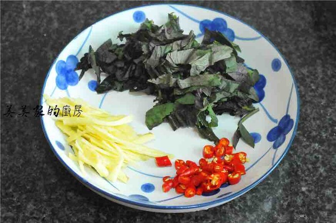 紫蘇燒鯉魚的做法-家常味燒菜譜-易網(wǎng)健康養(yǎng)生網(wǎng) 紫蘇燒鯉魚的做法-家常味燒菜譜