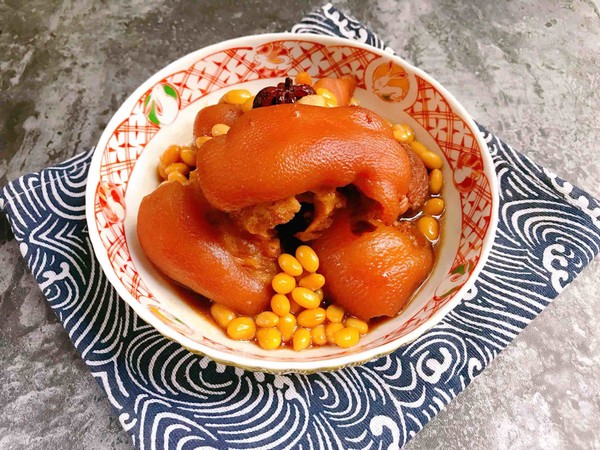 黃豆悶豬蹄的做法-家常味燒菜譜-易網健康養生網 黃豆悶豬蹄的做法-家常味燒菜譜