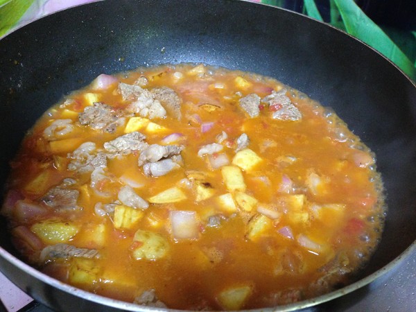 牛排燉土豆的做法-家常味燒菜譜-易網健康養生網 牛排燉土豆的做法-家常味燒菜譜