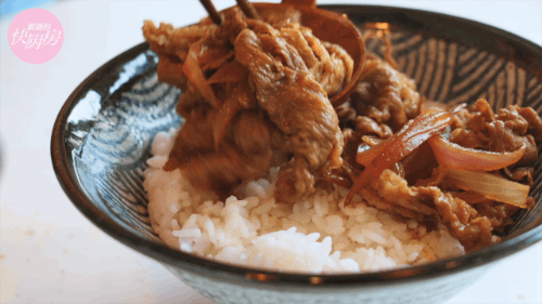 溫泉蛋牛肉飯的做法-家常味炒菜譜
