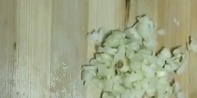 清蒸螃蟹配自制料汁的做法-家常味蒸菜譜-易網健康養生網 清蒸螃蟹配自制料汁的做法-家常味蒸菜譜