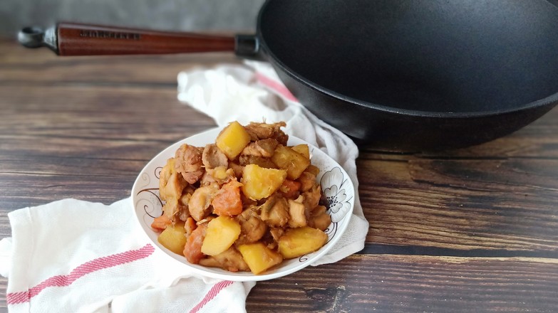 雞腿燉土豆的做法-醬香味燉菜譜-易網健康養生網 雞腿燉土豆的做法-醬香味燉菜譜