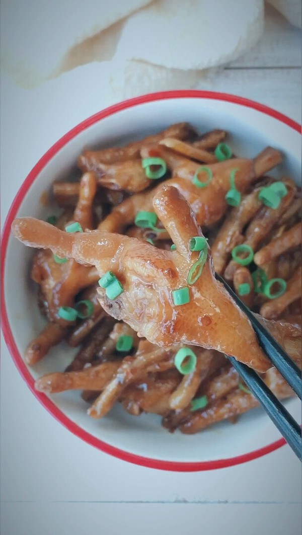 濃香燒雞爪的做法-香辣味煮菜譜