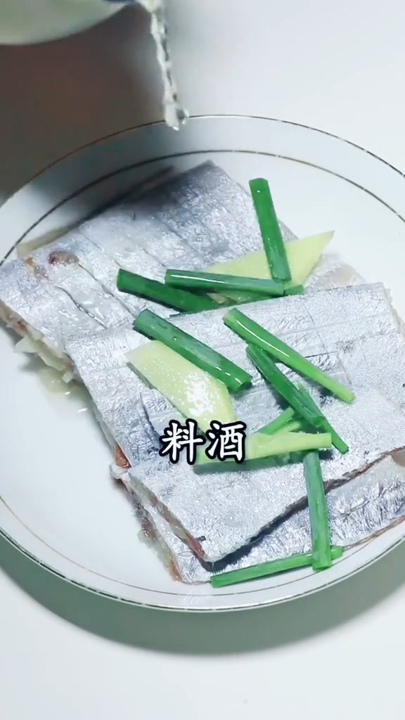 糖醋帶魚的做法-酸甜味炒菜譜