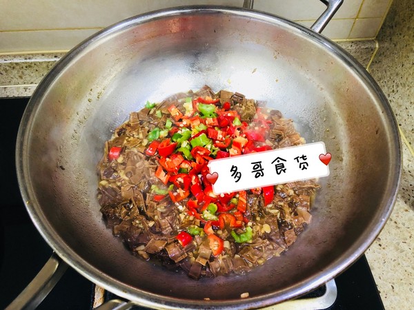 下飯菜~辣椒炒筍干的做法-香辣味炒菜譜-易網健康養生網 下飯菜~辣椒炒筍干的做法-香辣味炒菜譜