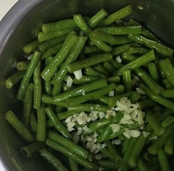 涼拌豇豆角的做法-咸鮮味拌菜譜