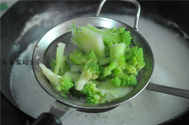 寶塔菜炒肉片的做法-家常味炒菜譜