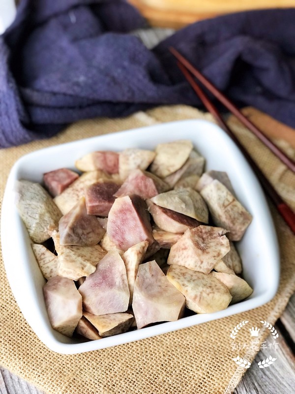 香蒸芋頭(咸鮮版)的做法-家常味蒸菜譜-易網(wǎng)健康養(yǎng)生網(wǎng) 香蒸芋頭(咸鮮版)的做法-家常味蒸菜譜