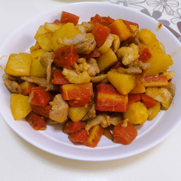 水果胡蘿卜土豆炒肉的做法-家常味炒菜譜