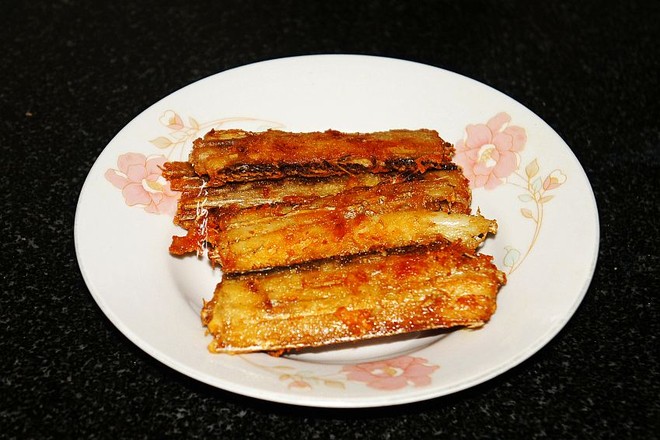 香煎帶魚的做法-咸鮮味煎菜譜-易網(wǎng)健康養(yǎng)生網(wǎng) 香煎帶魚的做法-咸鮮味煎菜譜