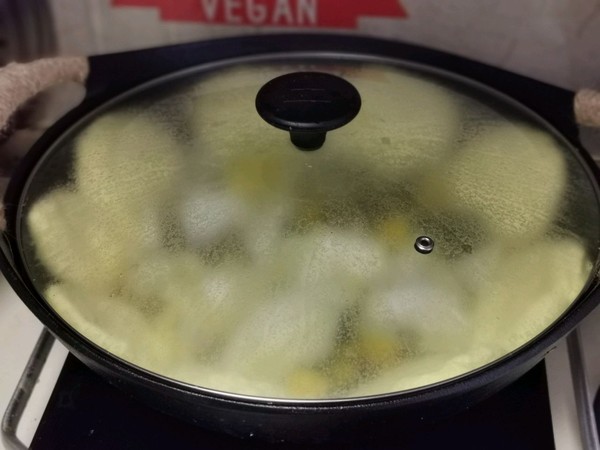 蔬菜燉牛肉貼餅子的做法-家常味燉菜譜-易網健康養生網 蔬菜燉牛肉貼餅子的做法-家常味燉菜譜