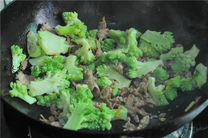 寶塔菜炒肉片的做法-家常味炒菜譜
