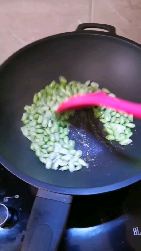 蘿卜菜炒毛豆的做法-家常味炒菜譜