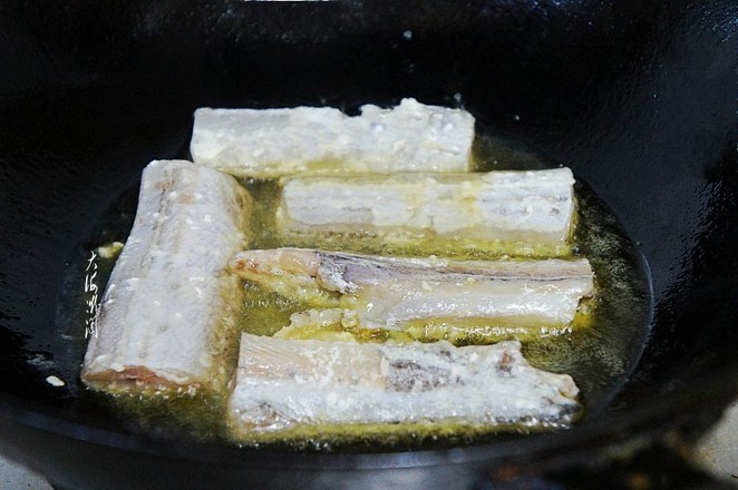 香煎帶魚的做法-咸鮮味煎菜譜-易網(wǎng)健康養(yǎng)生網(wǎng) 香煎帶魚的做法-咸鮮味煎菜譜