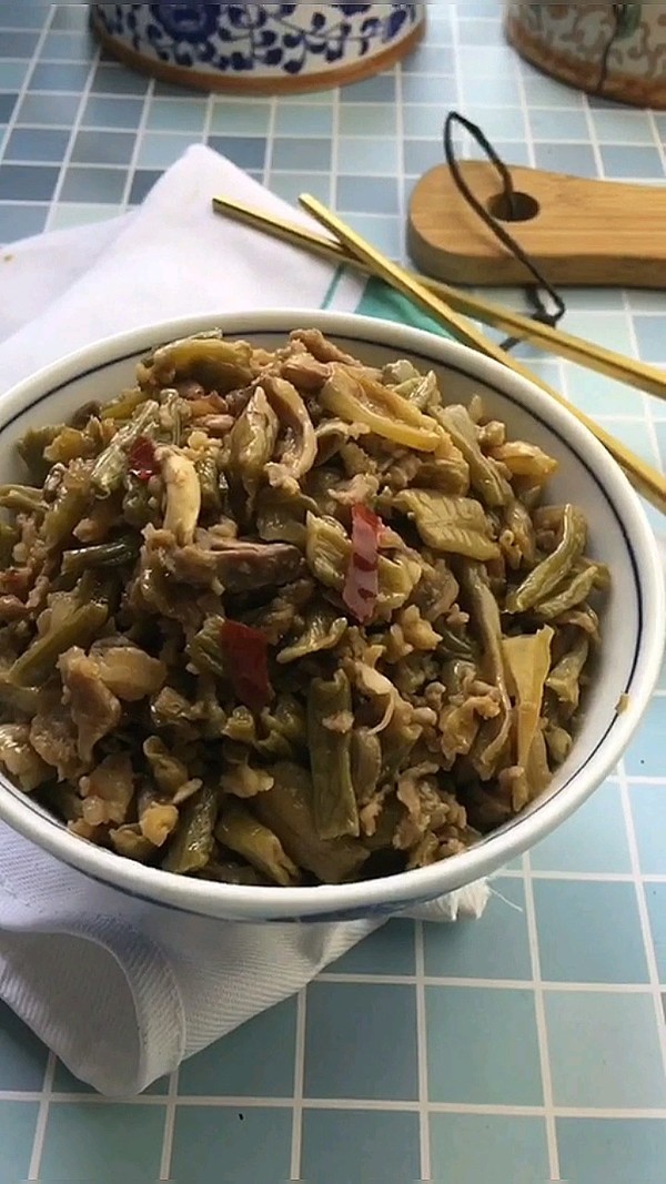 雞雜炒酸豇豆的做法-家常味炒菜譜-易網(wǎng)健康養(yǎng)生網(wǎng) 雞雜炒酸豇豆的做法-家常味炒菜譜