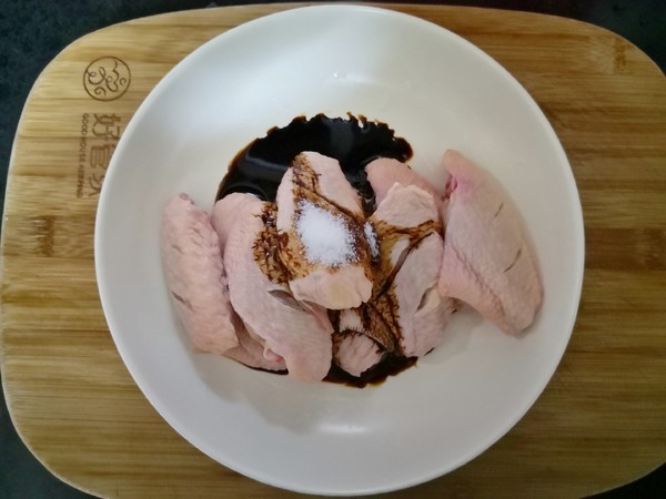 香煎雞翅的做法-家常味煎菜譜-易網(wǎng)健康養(yǎng)生網(wǎng) 香煎雞翅的做法-家常味煎菜譜