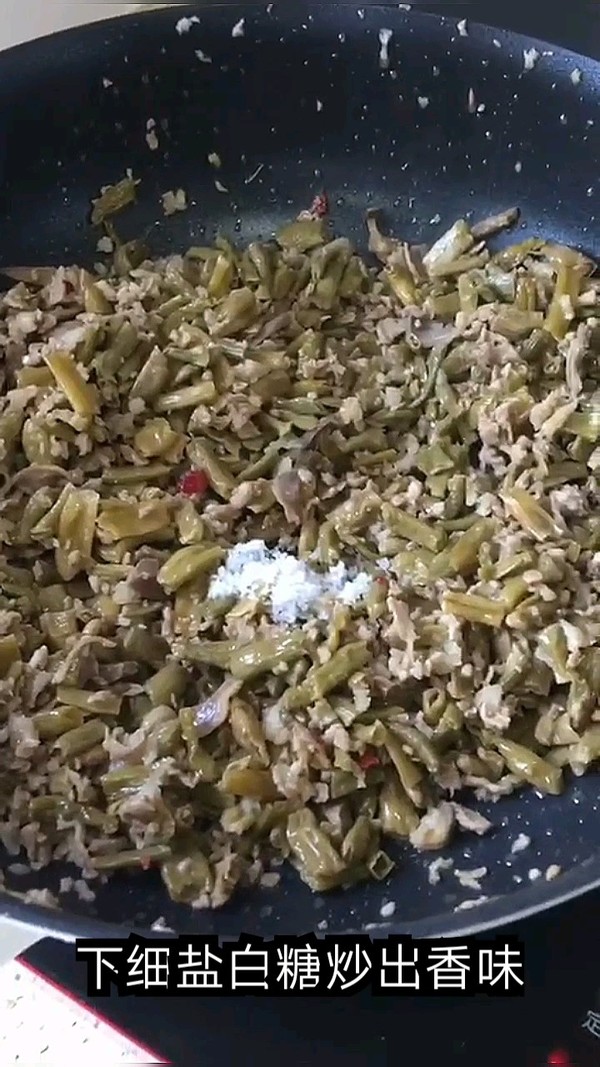 雞雜炒酸豇豆的做法-家常味炒菜譜