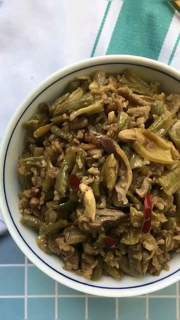雞雜炒酸豇豆的做法-家常味炒菜譜-易網(wǎng)健康養(yǎng)生網(wǎng) 雞雜炒酸豇豆的做法-家常味炒菜譜