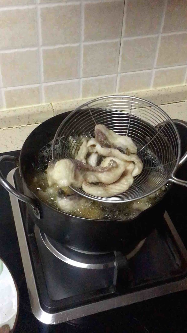 燒魚片的做法-家常味炒菜譜