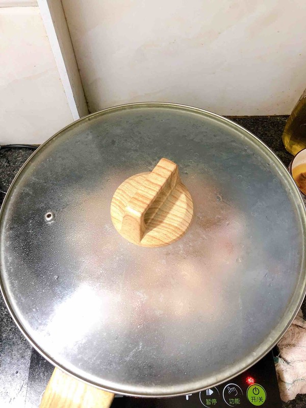 板栗燒雞的做法-醬香味燒菜譜