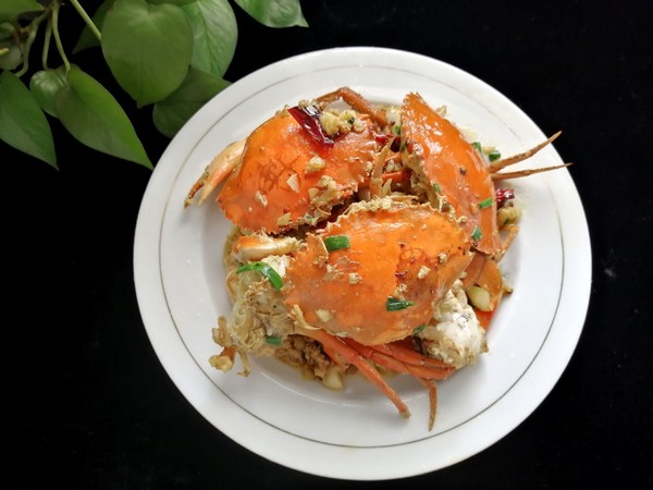 爆炒香辣蟹的做法-咸鮮味炒菜譜-易網健康養生網 爆炒香辣蟹的做法-咸鮮味炒菜譜