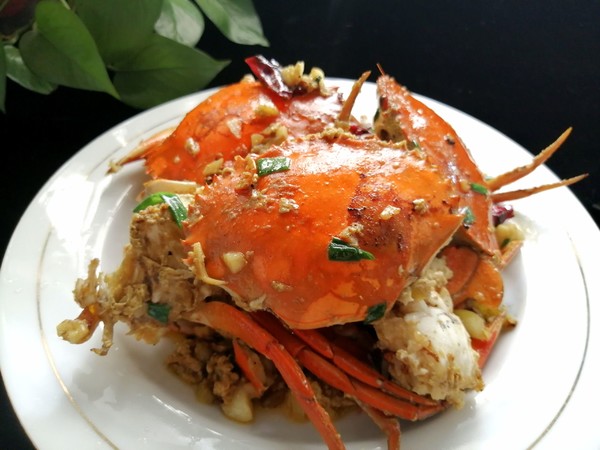 爆炒香辣蟹的做法-咸鮮味炒菜譜-易網健康養生網 爆炒香辣蟹的做法-咸鮮味炒菜譜