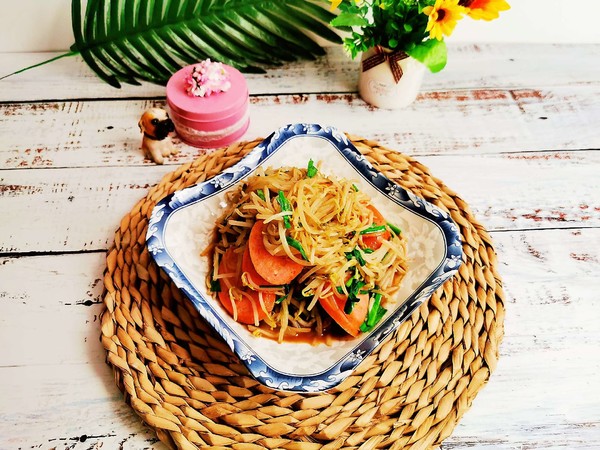 豆芽炒香腸的做法-咸鮮味炒菜譜-易網健康養(yǎng)生網 豆芽炒香腸的做法-咸鮮味炒菜譜