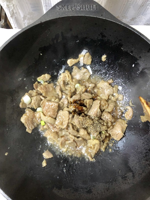 香菜嫩牛肉的做法-咸鮮味燒菜譜