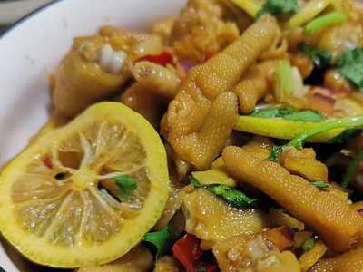 檸檬雞爪的做法-家常味拌菜譜-易網健康養生網 檸檬雞爪的做法-家常味拌菜譜