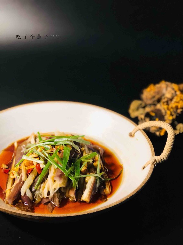 手撕茄子的做法-醬香味拌菜譜-易網健康養生網 手撕茄子的做法-醬香味拌菜譜