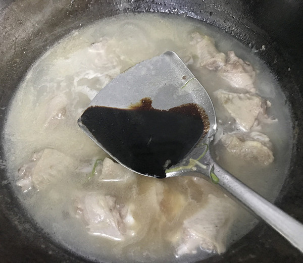 毛豆燒鴨翅的做法-家常味燒菜譜-易網(wǎng)健康養(yǎng)生網(wǎng) 毛豆燒鴨翅的做法-家常味燒菜譜