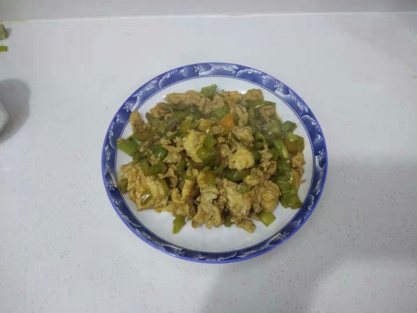 黃豆醬炒雞蛋尖椒的做法-香辣味炒菜譜-易網健康養生網 黃豆醬炒雞蛋尖椒的做法-香辣味炒菜譜