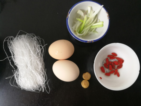 桂花炒素翅的做法-家常味炒菜譜-易網<a href=http://www.aoa7937.com/ target=_blank class=infotextkey>健康養生</a>網 桂花炒素翅的做法-家常味炒菜譜