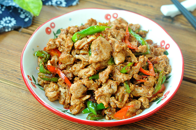 蒜爆肉片的做法-家常味炒菜譜-易網(wǎng)健康養(yǎng)生網(wǎng) 蒜爆肉片的做法-家常味炒菜譜