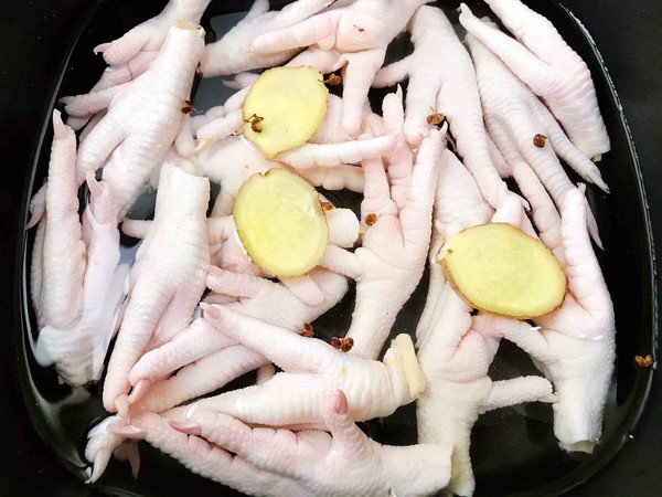 超入味的鹽焗鳳爪的做法-咸鮮味煮菜譜