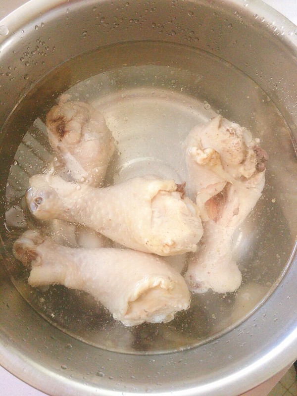 蔥油雞腿的做法-蔥香味煮菜譜