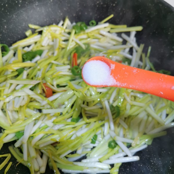 素炒韭黃的做法-家常味炒菜譜