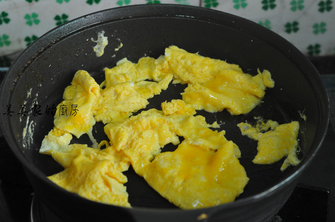 雞蛋炒香菜的做法-家常味炒菜譜-易網(wǎng)健康養(yǎng)生網(wǎng) 雞蛋炒香菜的做法-家常味炒菜譜
