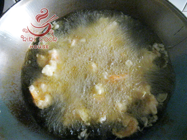 椒鹽蝦仁的做法-咸鮮味炸菜譜-易網健康養生網 椒鹽蝦仁的做法-咸鮮味炸菜譜