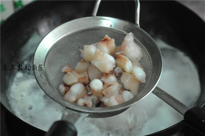醬香八爪魚的做法-家常味炒菜譜-易網(wǎng)健康養(yǎng)生網(wǎng) 醬香八爪魚的做法-家常味炒菜譜