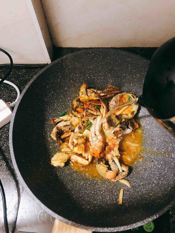 螃蟹炒年糕的做法-咸鮮味炒菜譜