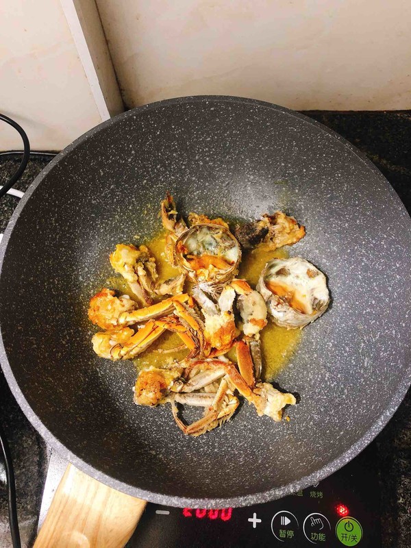 螃蟹炒年糕的做法-咸鮮味炒菜譜