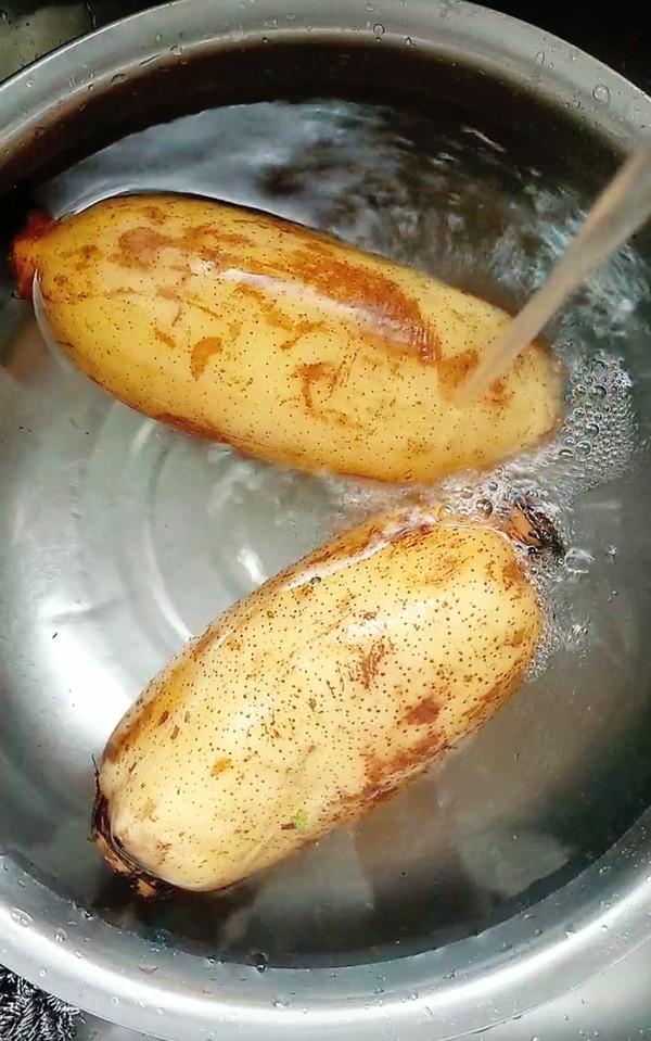 干煸藕條的做法-咸鮮味炸菜譜