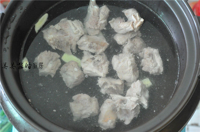 無花果山藥排骨湯的做法-家常味煲菜譜-易網(wǎng)健康養(yǎng)生網(wǎng) 無花果山藥排骨湯的做法-家常味煲菜譜