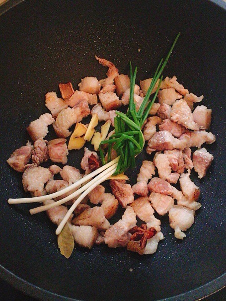 筍干土豆燉肉的做法-咸鮮味燉菜譜-易網(wǎng)健康養(yǎng)生網(wǎng) 筍干土豆燉肉的做法-咸鮮味燉菜譜