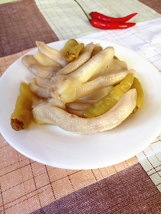 泡椒鴨掌的做法-酸辣味泡菜譜-易網(wǎng)健康養(yǎng)生網(wǎng) 泡椒鴨掌的做法-酸辣味泡菜譜