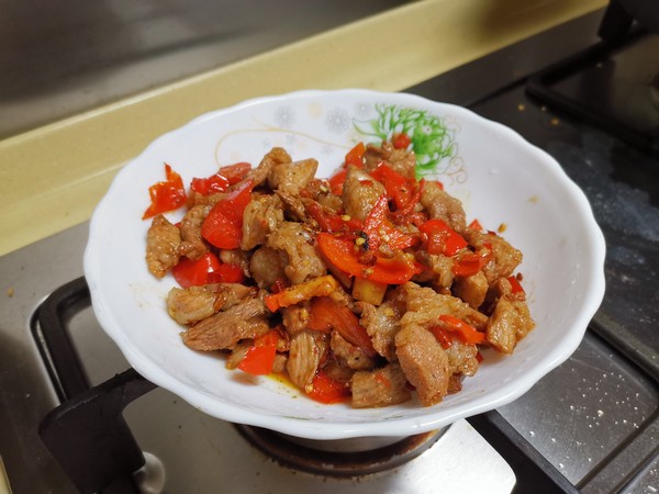 甜椒炒豬肘的做法-家常味爆菜譜-易網健康養生網 甜椒炒豬肘的做法-家常味爆菜譜
